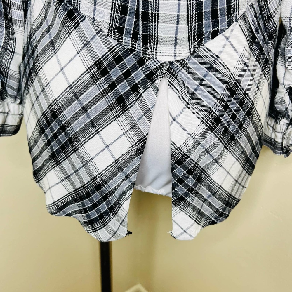 Sam Edelman Split Back Button Down Shirt Small Bl… - image 4